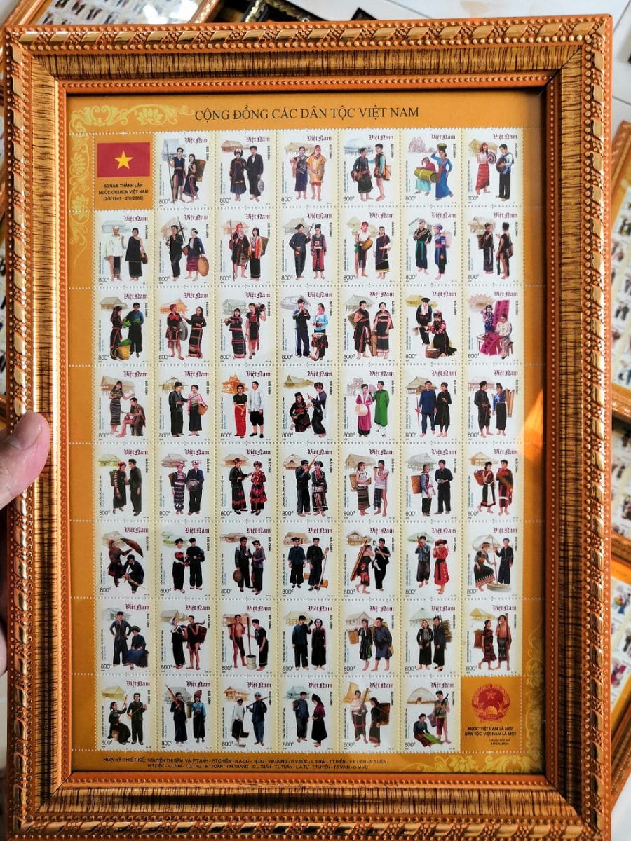 Bộ sưu tập tem Việt Nam 54 dân tộc