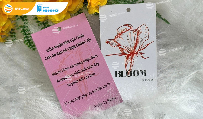 Mẫu thẻ treo quần áo cửa hàng Bloom