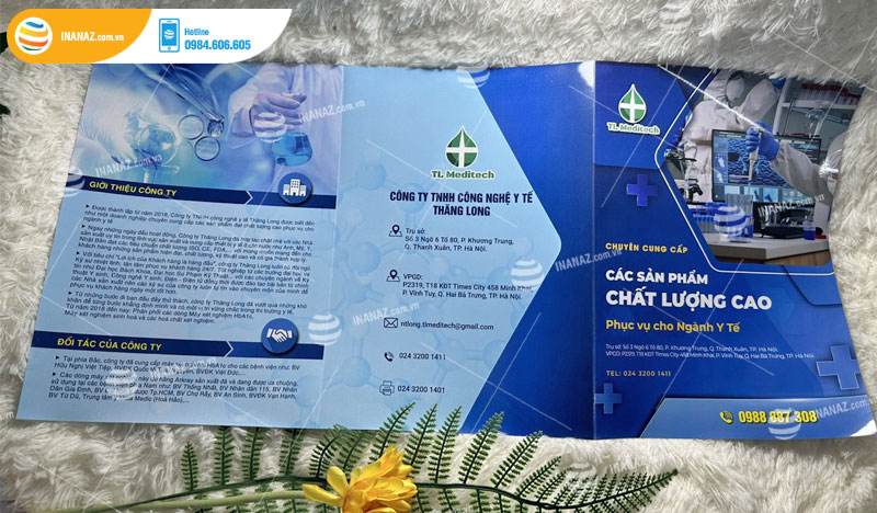 Mẫu brochure quảng cáo công ty TNHH Công nghệ Y tế Thăng Long