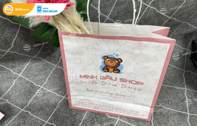 Mẫu túi giấy đựng quần áo Minh Gấu Shop