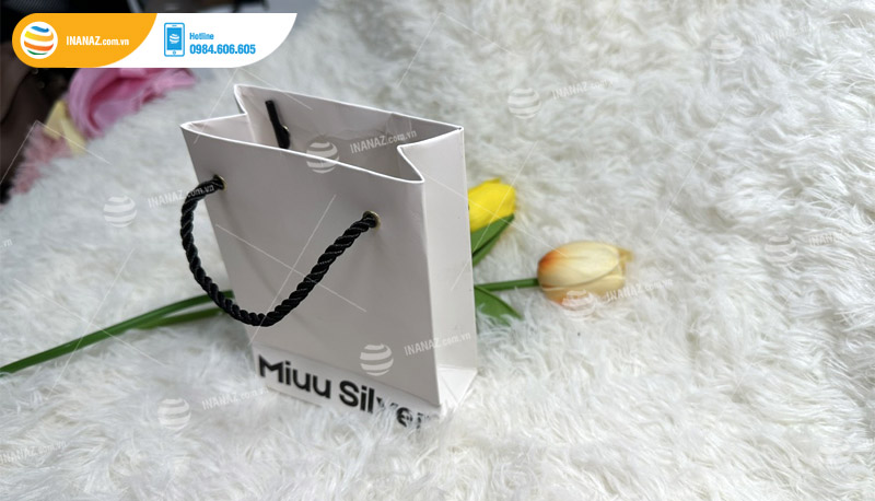 Mẫu túi giấy đựng trang sức Miuu Silver