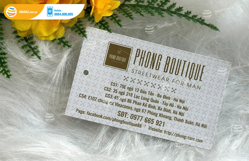 Mẫu mác treo quần áo cửa hàng Phong Boutique