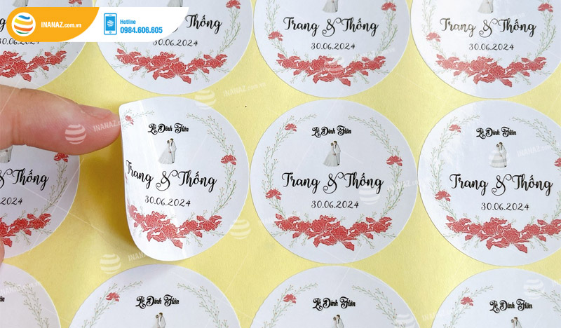 Mẫu sticker dán hình tròn thiết kế đẹp