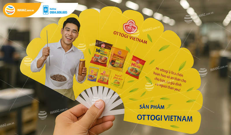 Mẫu quạt nhựa xòe cầm tay