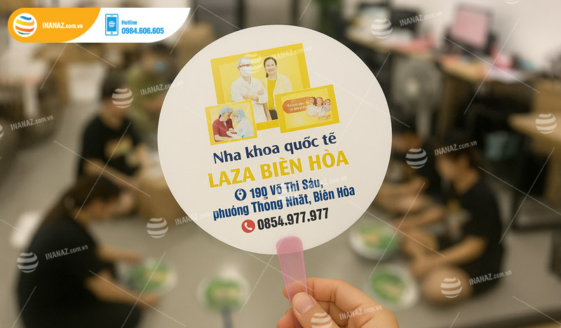 Mẫu quạt nhựa cầm tay quảng cáo phòng khám nha khoa