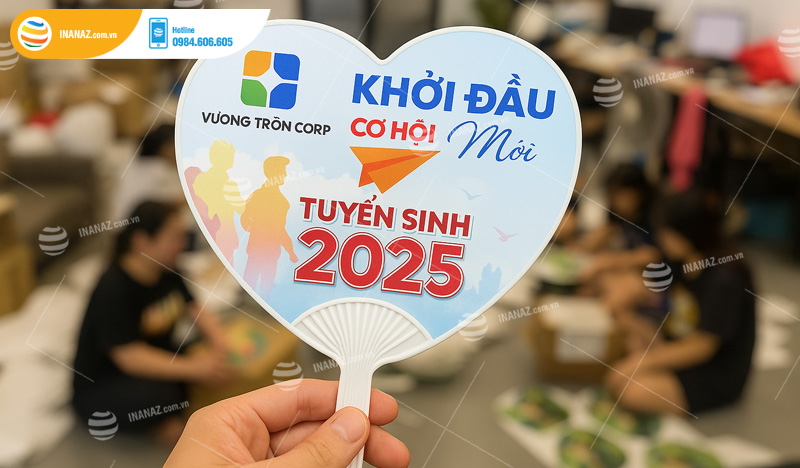 Mẫu quạt nhựa cầm tay hình trái tim