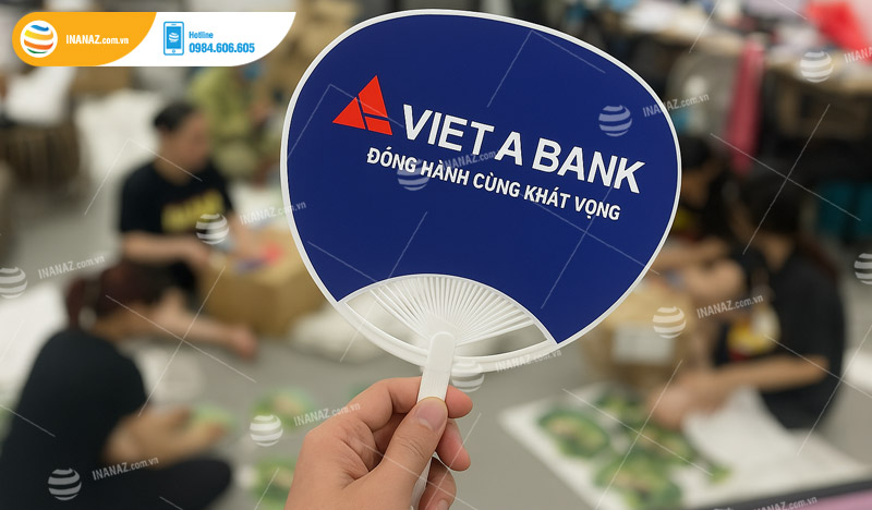 Mẫu quạt nhựa quảng cáo công ty bảo hiểm