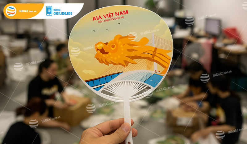 Mẫu quạt nhựa quảng cáo công ty bảo hiểm