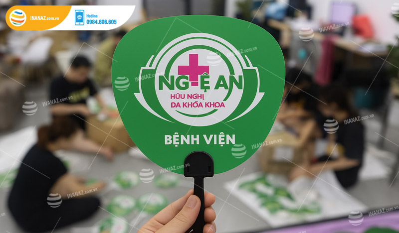 Mẫu quạt nhựa quảng cáo bệnh viện