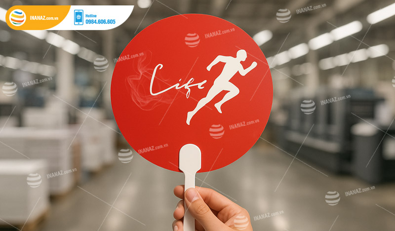 Mẫu quạt nhựa quảng cáo công ty du lịch