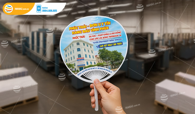 Mẫu quạt nhựa cầm tay dành cho trường học