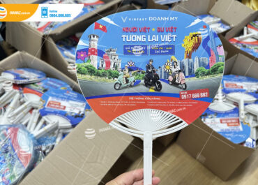 Mẫu quạt nhựa cầm tay của cửa hàng xe điện Doanh Mỵ