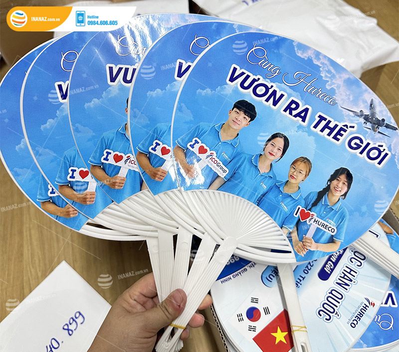 Mẫu quạt nhựa Trung tâm du học HURECO