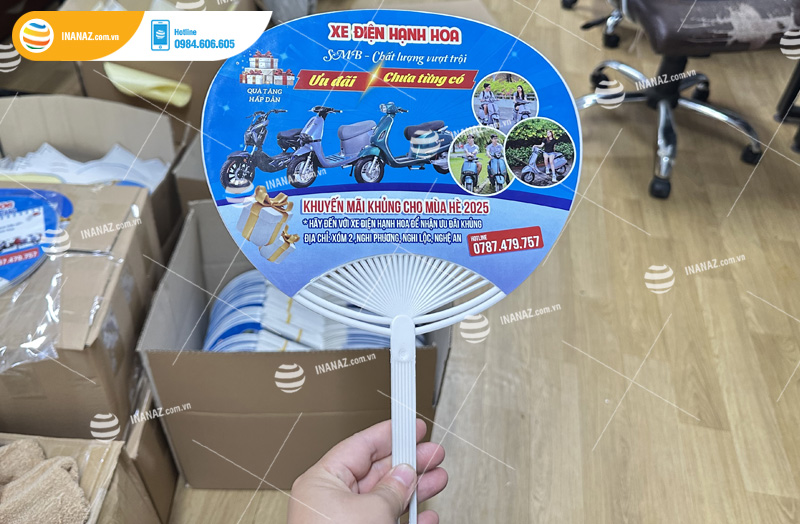Mẫu quạt nhựa quảng cáo xe điện Hạnh Hoa