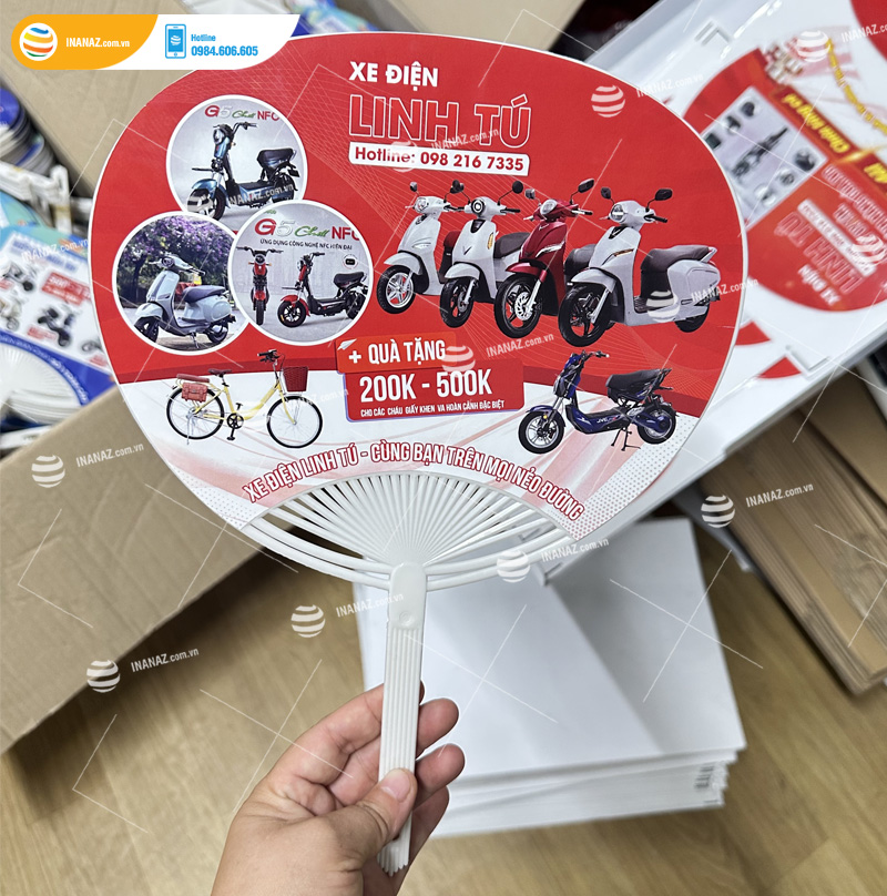 Mẫu quạt nhựa quảng cáo xe điện Linh Tú