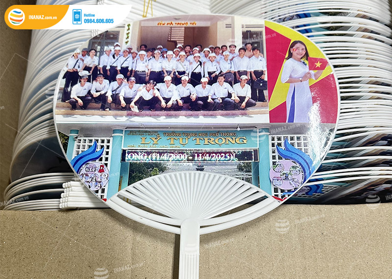 Mẫu quạt nhựa kỉ niệm tập thể lớp A1 Lý Tự Trọng