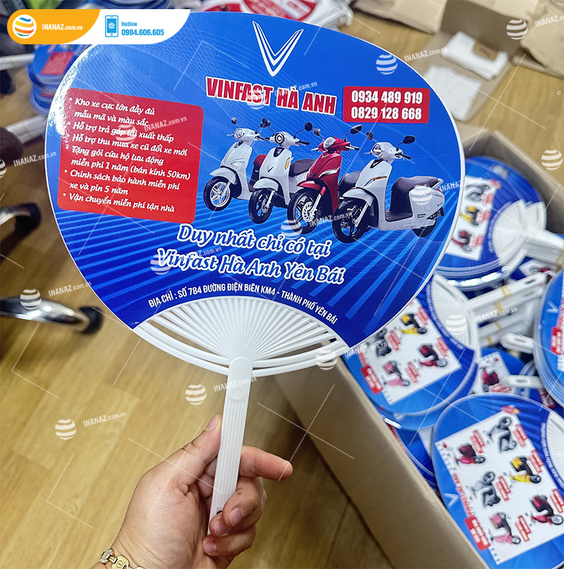 Mẫu quạt nhựa quảng cáo VinFast Hà Anh