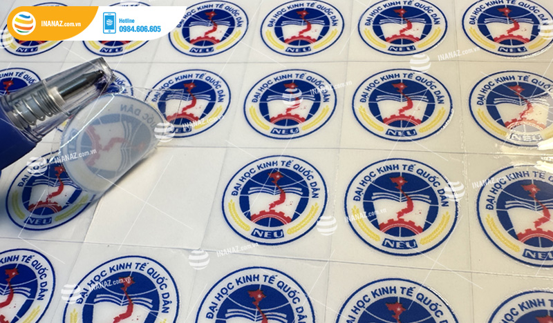 Mẫu tem decal nổi Đại học Kinh tế Quốc dân